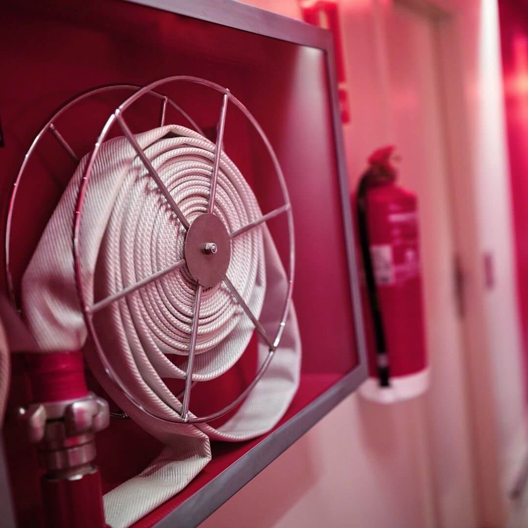 شیلنگ آتش&zwnj;نشانی مقاوم در برابر مواد شیمیایی
